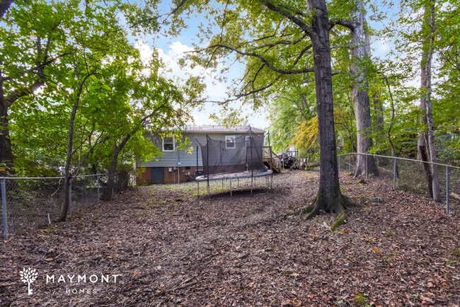 2010 Glenside Dr in Greensboro, NC - Building Photo - Building Photo