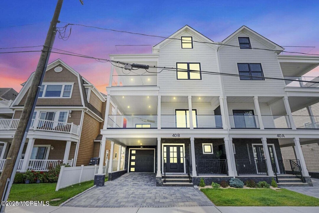 40 Seaview Ave in Long Branch, NJ - Building Photo