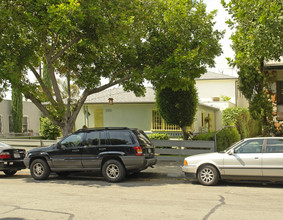 1125-1127 N Ogden Dr in Los Angeles, CA - Building Photo - Building Photo