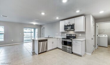 3003 Lady Ln in La Belle, FL - Building Photo - Building Photo