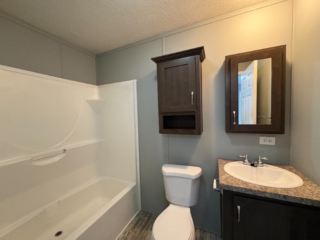 140 Humphrey Dr in Oxford, MI - Building Photo - Building Photo