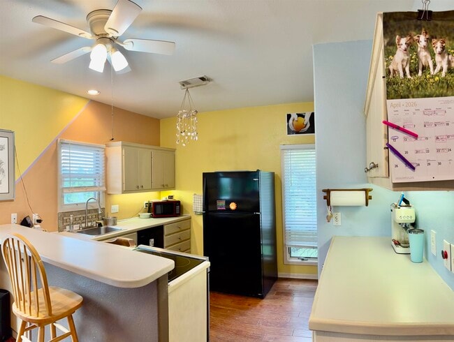 512 Side Saddle in Horseshoe Bay, TX - Building Photo - Building Photo