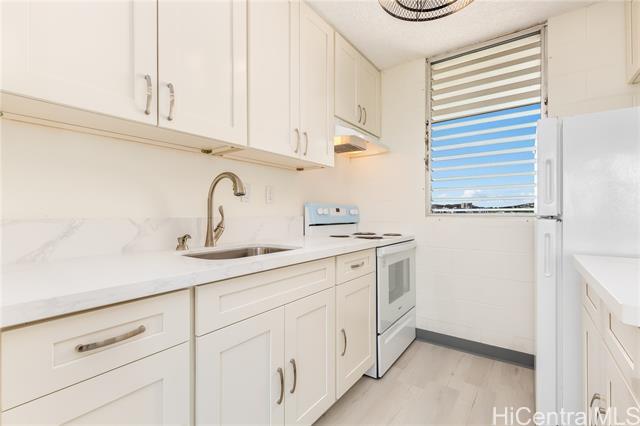 1025 Kalo Pl in Honolulu, HI - Building Photo - Building Photo