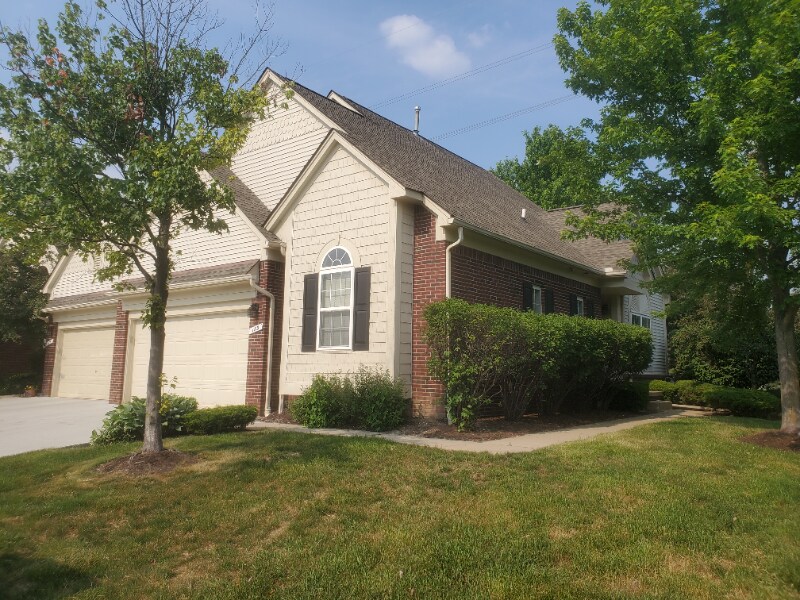 185 Morgan Dr in Canton, MI - Building Photo