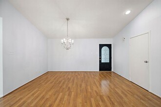 37 Yewleaf Rd in Spring, TX - Building Photo - Building Photo