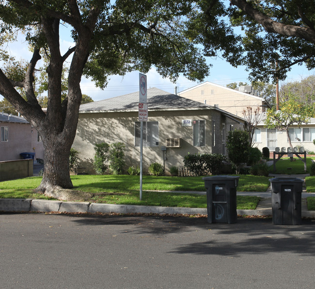 543 N LOMITA ST in Burbank, CA - Building Photo - Building Photo