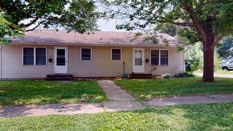 238 Village Dr in Ames, IA - Building Photo