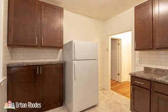 4866 N Washtenaw Ave, Unit M06B in Chicago, IL - Building Photo - Building Photo