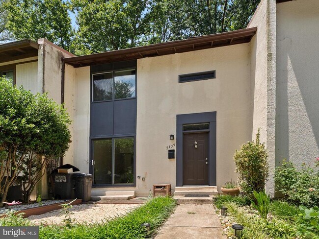 2459 Pyrenees Ct in Reston, VA - Building Photo - Building Photo