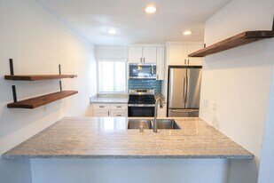 4152 Mount Alifan Pl, Unit E in San Diego, CA - Building Photo