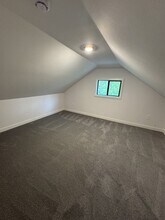 8950 SW 69th Ave in Portland, OR - Building Photo - Building Photo