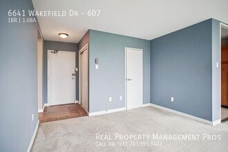6641 Wakefield Dr in Alexandria, VA - Building Photo - Building Photo
