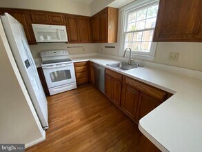7429 Salford Ct in Alexandria, VA - Building Photo - Building Photo