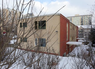 Heritage Trail Apartments 1 in Edmonton, AB - Building Photo - Building Photo