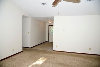 822 St Joseph Cove in Niceville, FL - Building Photo - Building Photo