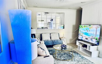 1010 NE 8th Ave in Delray Beach, FL - Building Photo - Building Photo