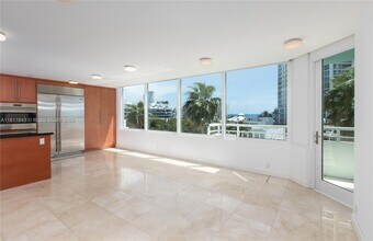 400 S Pointe Dr, Unit 606 in Miami Beach, FL - Building Photo - Building Photo