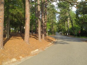 785 E Massachusetts Ave in Southern Pines, NC - Building Photo - Building Photo