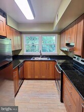 12219 Chaucer Ln in Woodbridge, VA - Building Photo - Building Photo