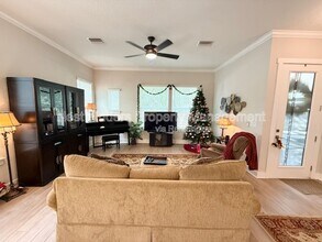 7430 Beach Walk Place in Jacksonville, FL - Building Photo - Building Photo