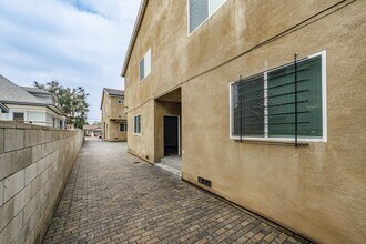 2833 1/2 E 6th St in Los Angeles, CA - Building Photo - Building Photo
