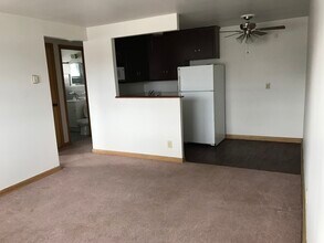 4934 W Forest Home Ave, Unit 7 in Milwaukee, WI - Building Photo - Building Photo