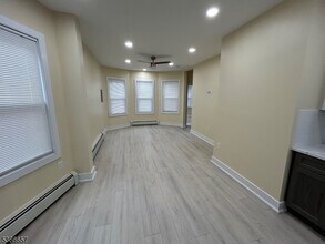 15 N 14th St in Hawthorne, NJ - Building Photo - Building Photo