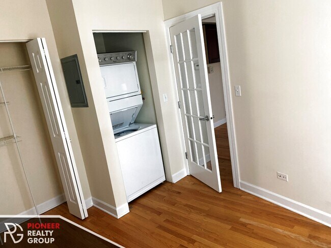 630 W Roscoe St in Chicago, IL - Building Photo - Building Photo