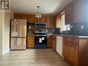 272 Stouffer St in Whitchurch-Stouffville, ON - Building Photo - Building Photo
