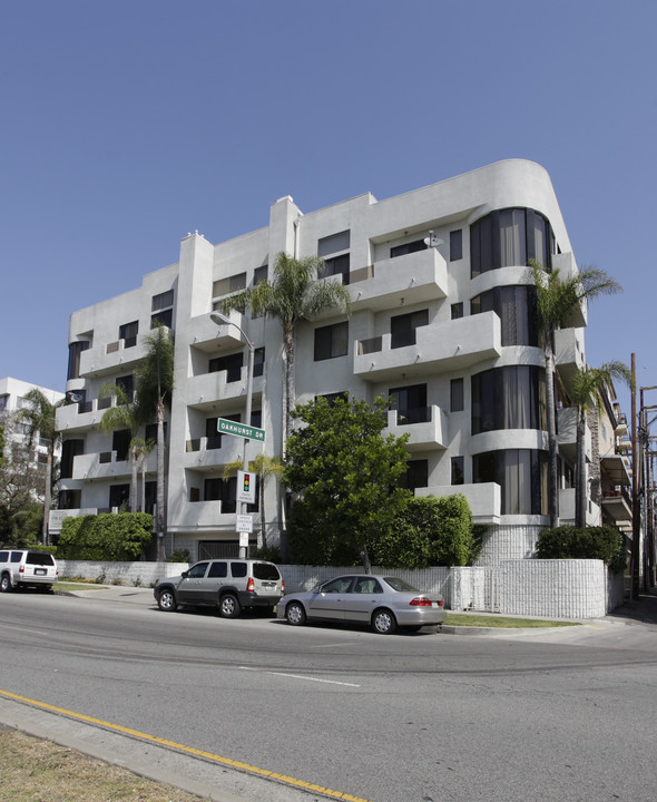 9135 Burton Way in Beverly Hills, CA - Foto de edificio