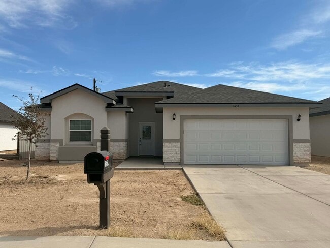 property at 1632 S Cherry St