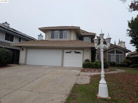 4731 Crestone Needle Way in Antioch, CA - Building Photo