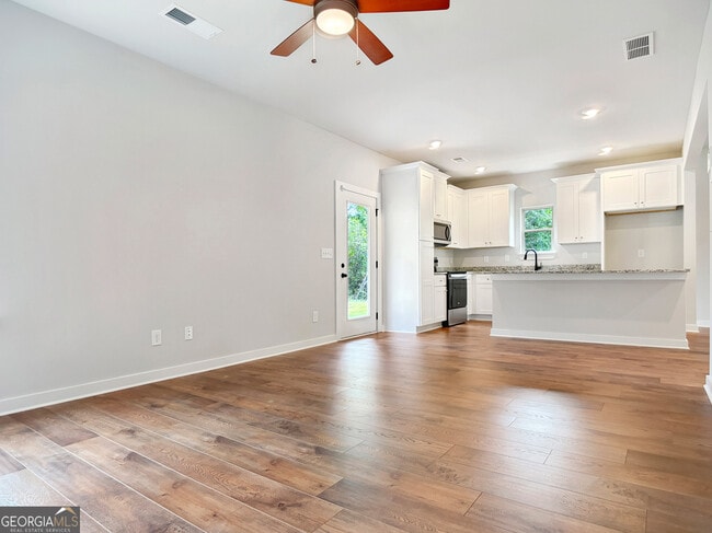 92 Hidden Brook Trail in Newnan, GA - Building Photo - Building Photo