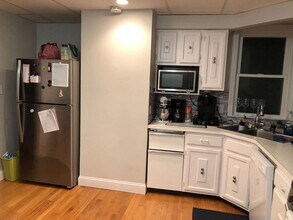 72 Boston Ave in Medford, MA - Building Photo - Building Photo