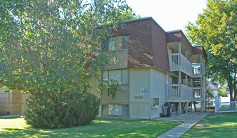 411 E Sinto Ave Apartments