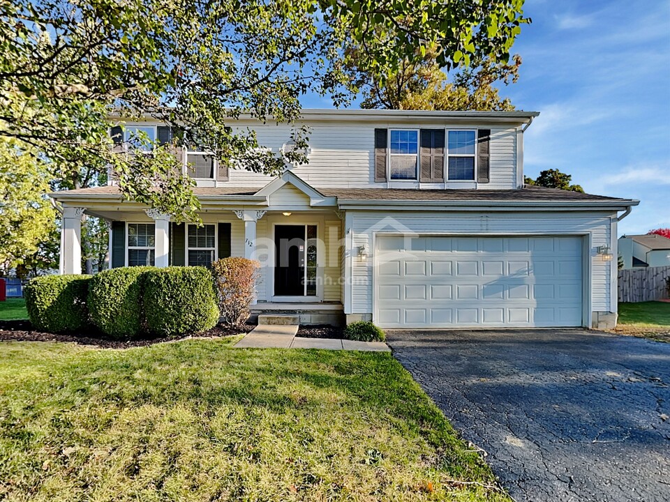 712 Moreno Dr in Reynoldsburg, OH - Foto de edificio