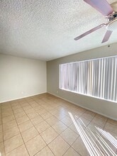 Skyline Apartments on Bromley in Las Vegas, NV - Building Photo - Building Photo