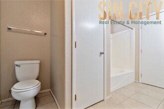 5022 Sapphire Light St in North Las Vegas, NV - Building Photo - Building Photo