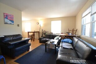 18 Anselm Ter in Boston, MA - Building Photo