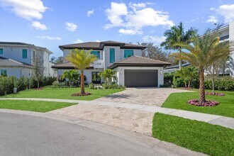 3221 Blue Cypress Ln in Wellington, FL - Building Photo - Building Photo