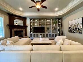 1701 NW Autumn Ave in Bentonville, AR - Building Photo - Building Photo