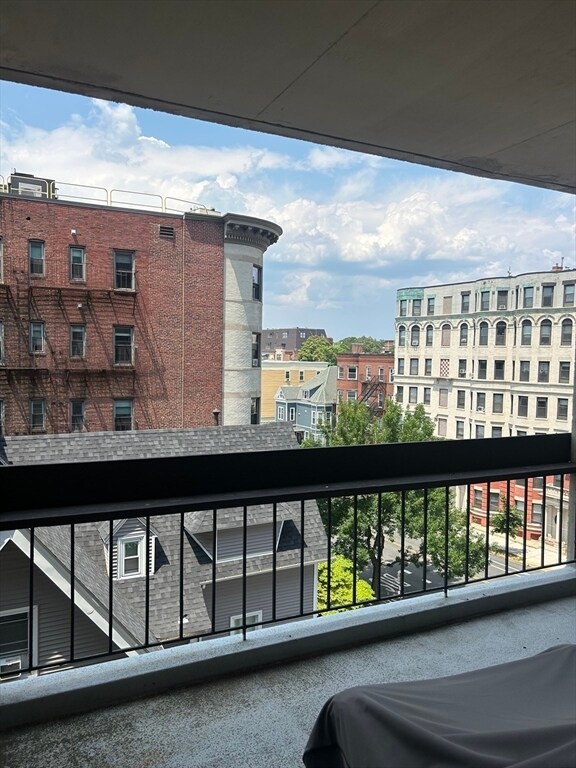 property at 872 Massachusetts Ave