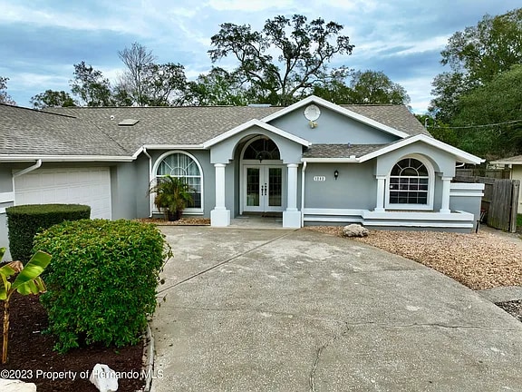 property at 1282 Deltona Blvd