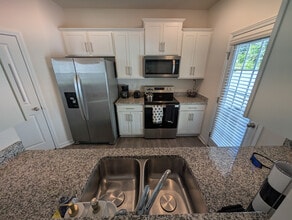 Room in Apartment on North Mills Rd in Charlotte, NC - Building Photo - Building Photo