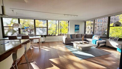 360 W Wellington Ave in Chicago, IL - Building Photo - Building Photo