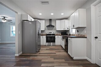 213 S Bougainvillea Ave in Polk City, FL - Building Photo - Building Photo