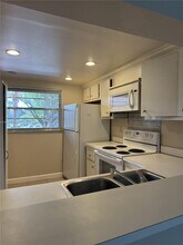 1811 Sabal Palm Dr in Davie, FL - Building Photo - Building Photo