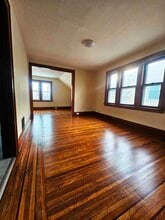 536 Winspear Ave, Unit Upper in Buffalo, NY - Building Photo - Building Photo