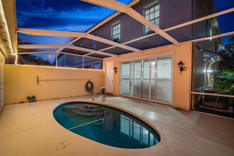 4030 Parkside Dr in Jupiter, FL - Foto de edificio - Building Photo