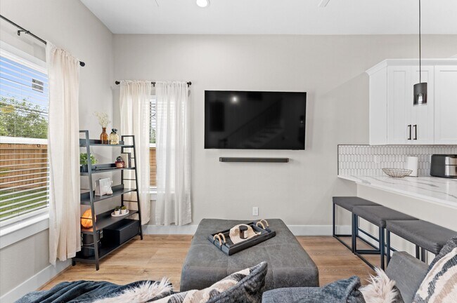 property at 6904 Covington Dr